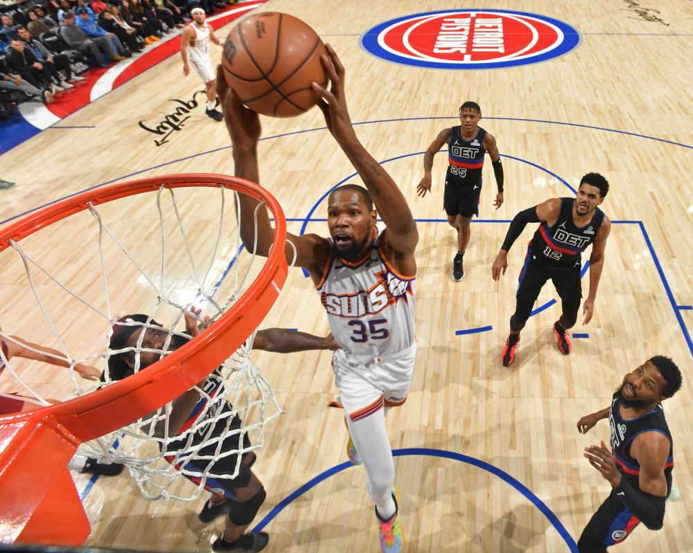 中不乏类似 中不乏类似