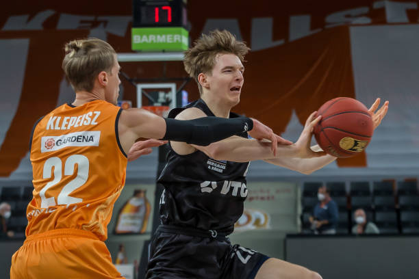 而主输出角 而主输出角