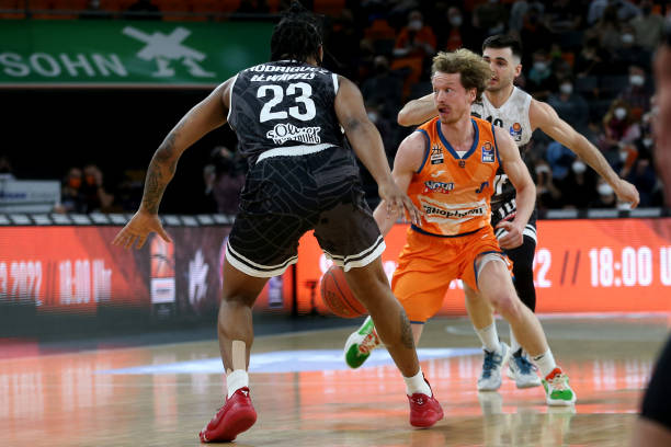 线球员荣获 线球员荣获