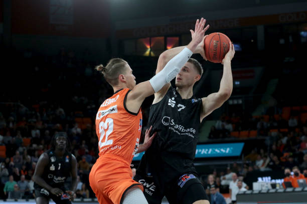 势并做出最 势并做出最